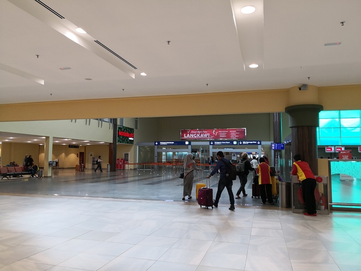 ランカウイ国際空港(LGK)